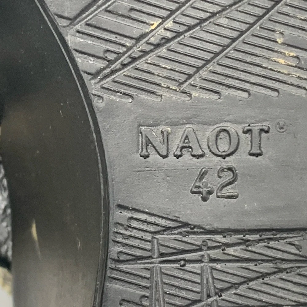 Naot sandals size